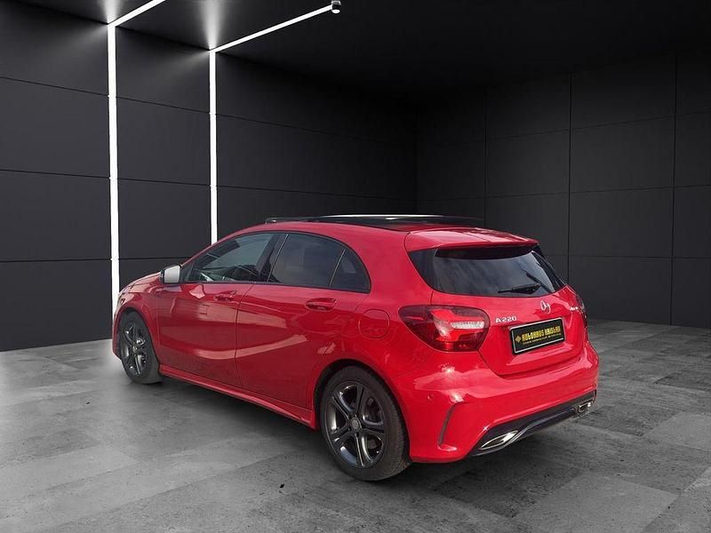 Gebraucht Mercedes A220 AMG line 184 PS (135 kW) 2017 Rot Limousine
