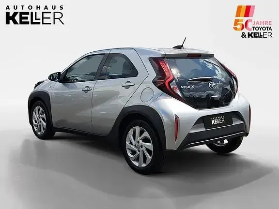Gebraucht Toyota Aygo X Play 72 PS (52 kW) 2023 Silber SUV