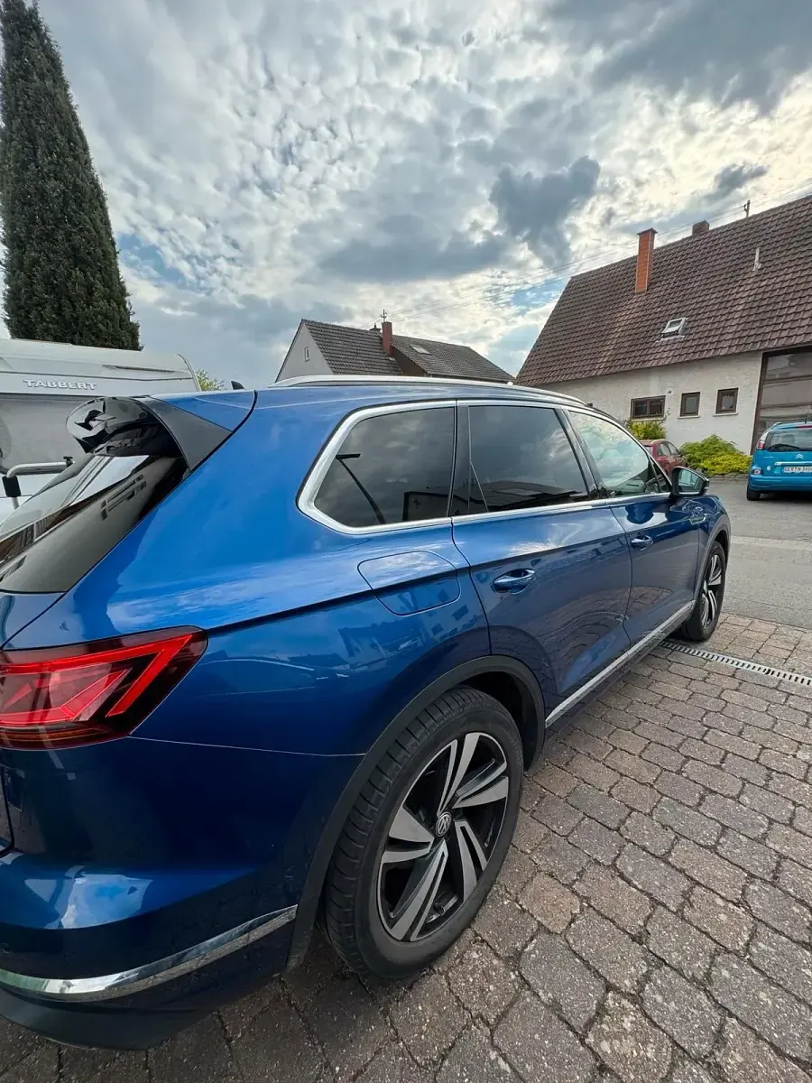 Gebraucht VW Touareg 286 PS (210 kW) 2018 Blau SUV