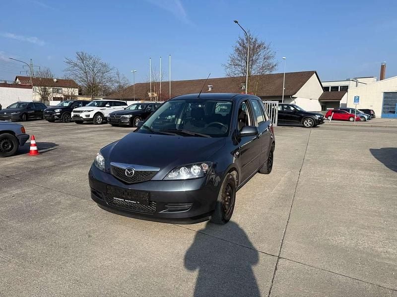 Gebraucht Mazda 2 Active 80 PS (58 kW) 2007 Amarograu metallic Kleinwagen