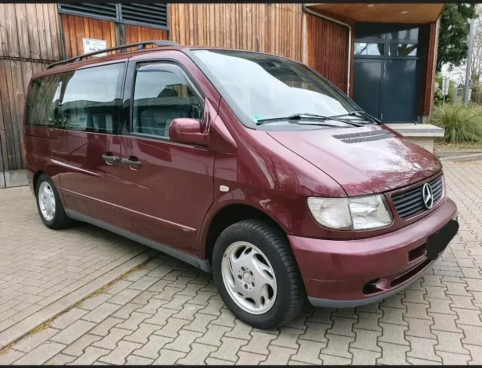 Gebraucht Mercedes V230 143 PS (105 kW) 1999 Rot Van / Kleinbus