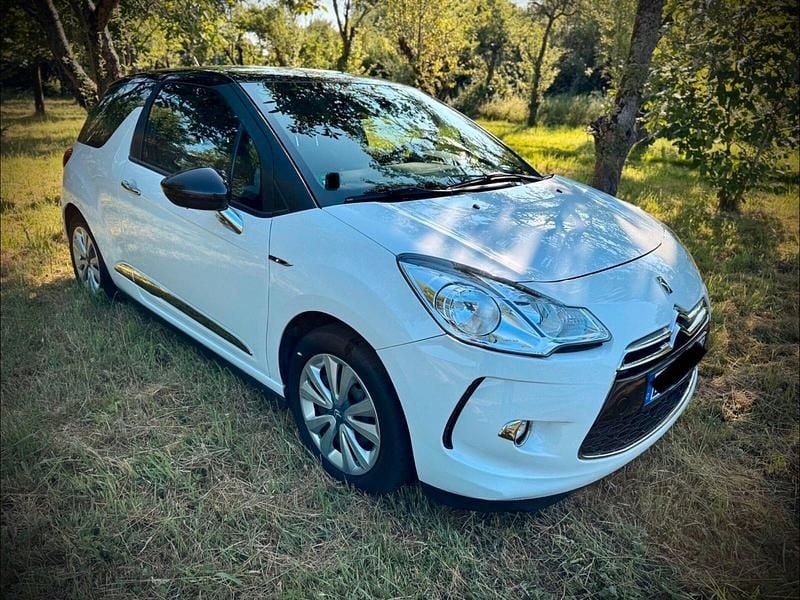 Gebraucht Citroën DS3 95 PS (69 kW) 2013 Weiß Kleinwagen