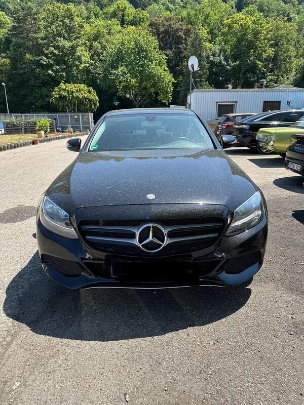 Schwarz Gebraucht 2017 Mercedes C180 Limousine | 17.000 € (Guter Preis) - Bild 1/4