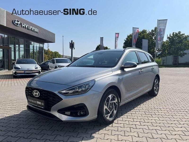 Shimmering silver Neu 2025 Hyundai i30 Kombi | 25.990 € (Guter Preis) - Bild 1/4