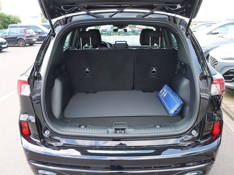Lackierung (metallic) Gebraucht 2023 Ford Kuga SUV | 29.250 € (Guter Preis) - Bild 1/1