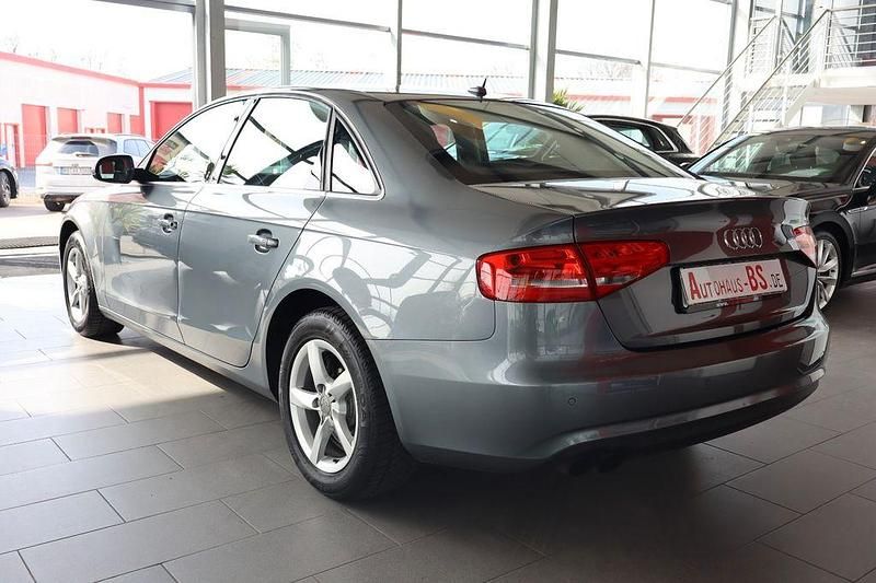 Używany Audi A4 Ambiente 170 KM (125 kW) 2013 Szary Sedan/Limuzyna