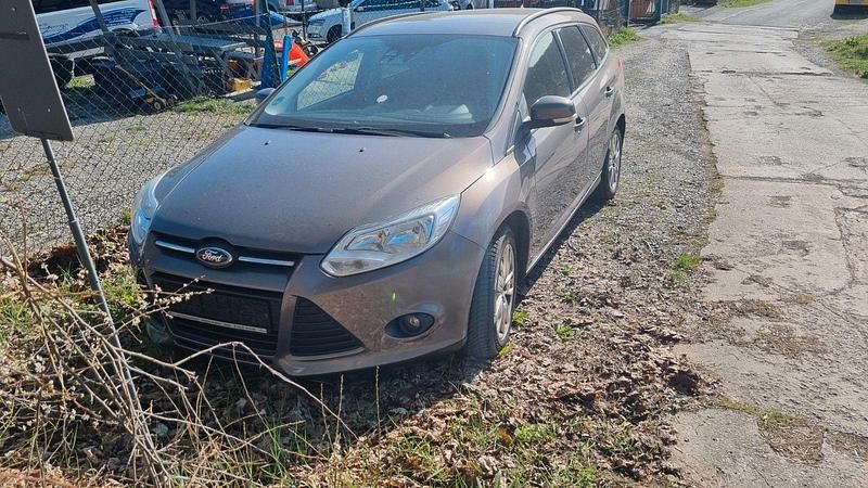 Gebraucht Ford Focus 105 PS (77 kW) 2011 Kombi