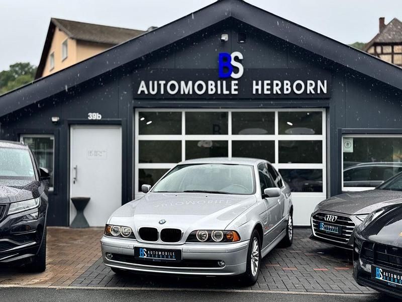 Silber Gebraucht 2001 BMW 530 Basis Limousine | 11.990 € (Teuer) - Bild 1/4
