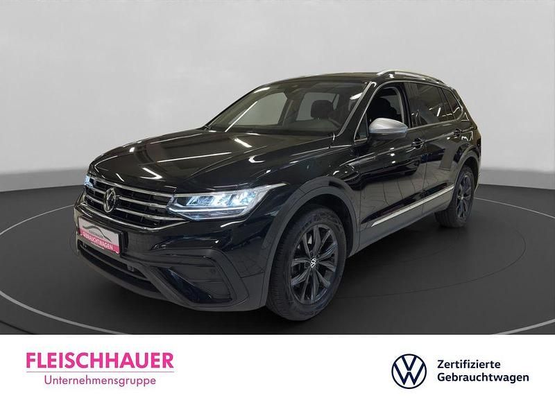 Schwarz Gebraucht 2024 VW Tiguan Allspace Life SUV | 43.980 € (Fairer Preis) - Bild 1/4