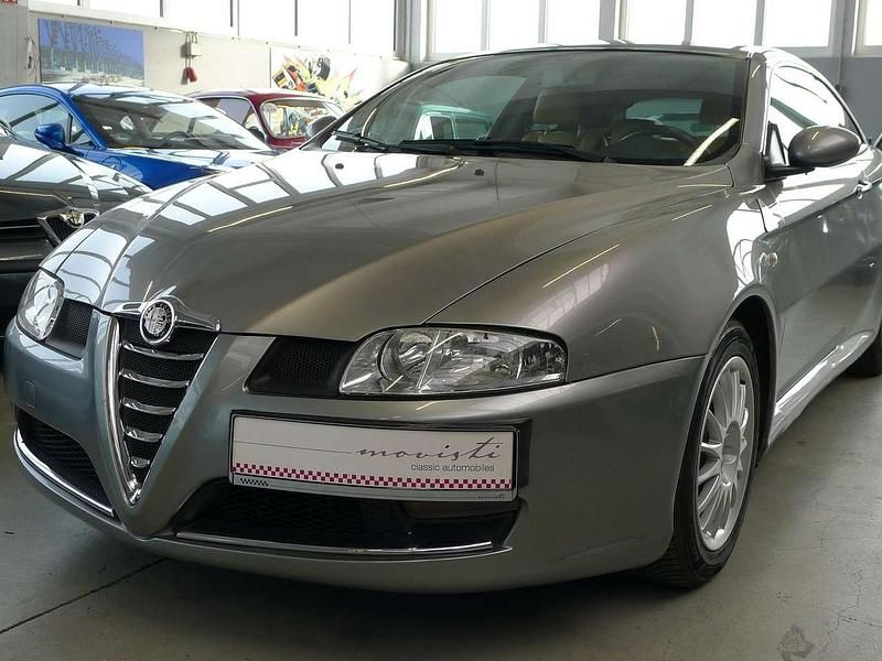 Gebraucht Alfa Romeo GT Progression 140 PS (102 kW) 2007 Stromboli grau Coupé
