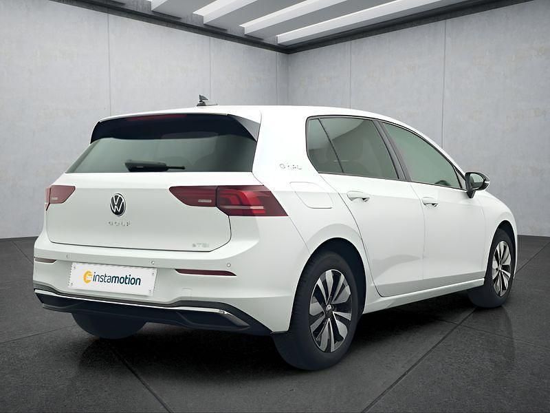 Gebraucht VW Golf VIII 150 PS (110 kW) 2025 Weiß Kleinwagen