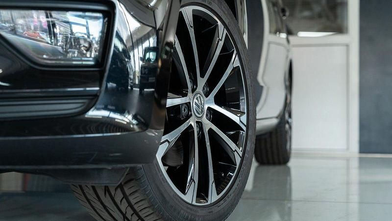 Second-hand VW Golf VII LOUNGE 110 CP (80 kW) 2016 Negru Break