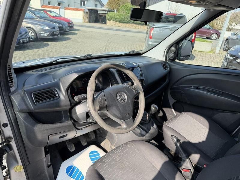 Gebraucht Opel Combo 90 PS (66 kW) 2013 Weiß Van / Kleinbus