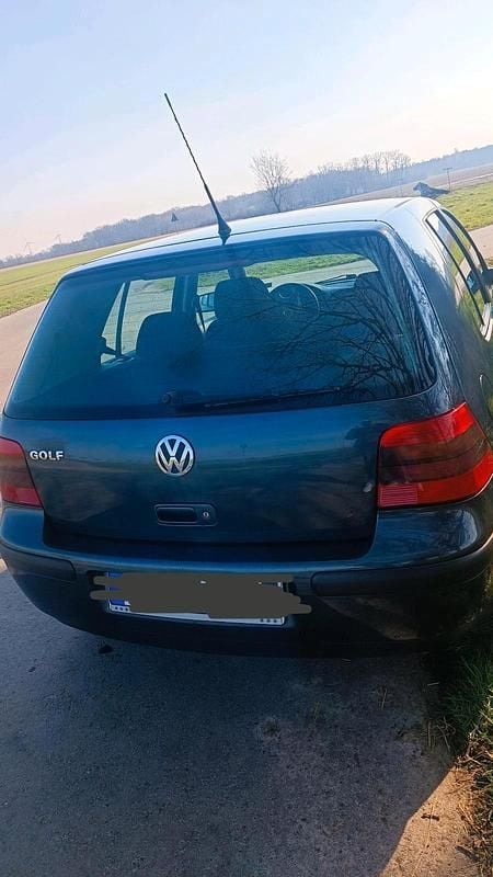 Gebraucht VW Golf IV 75 PS (55 kW) 2002 Blau Kleinwagen