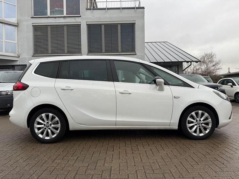 Gebraucht Opel Zafira Innovation 165 PS (121 kW) 2014 Weiß Van / Kleinbus