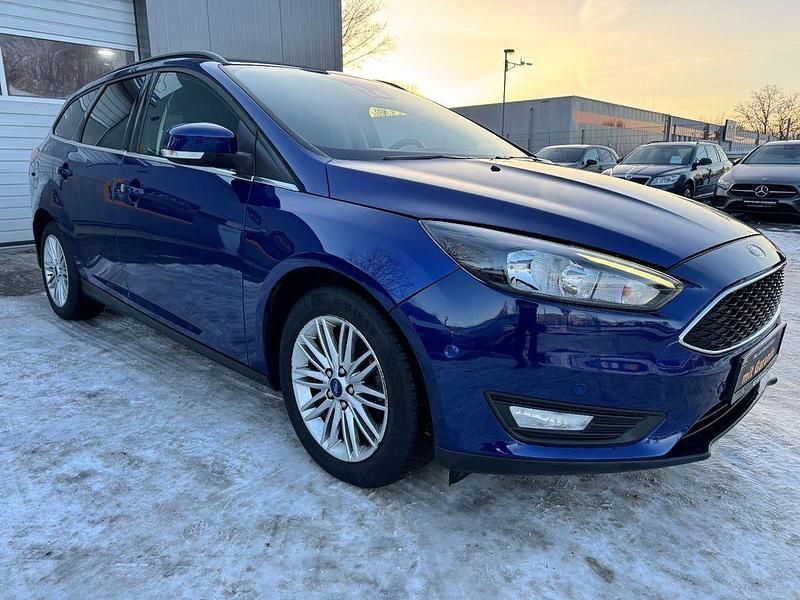 Gebraucht Ford Focus Cool & Connect 125 PS (91 kW) 2018 Blau Limousine
