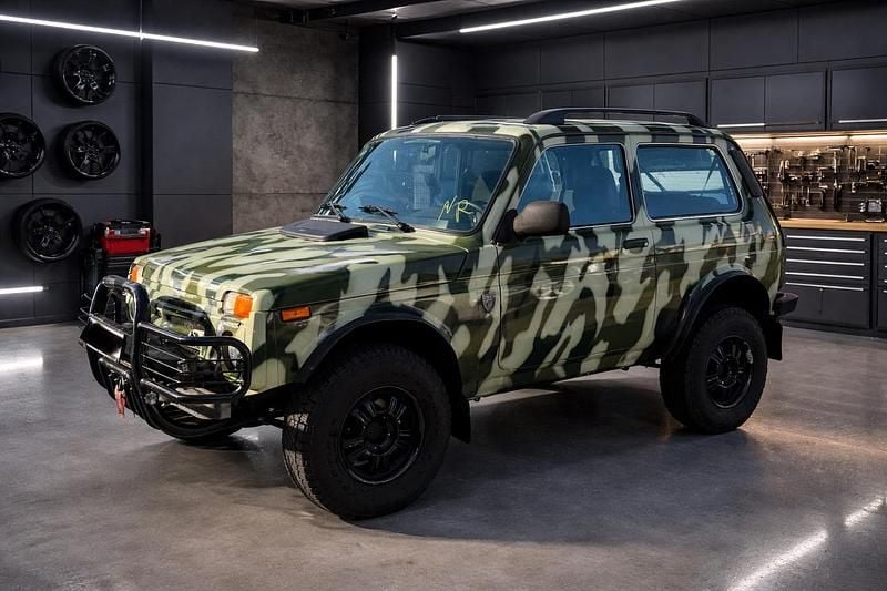 Second-hand Lada niva 85 CP (62 kW) 2017 Andere farben SUV