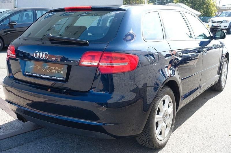 Gebraucht Audi A3 Ambiente 160 PS (117 kW) 2009 Blau Kleinwagen