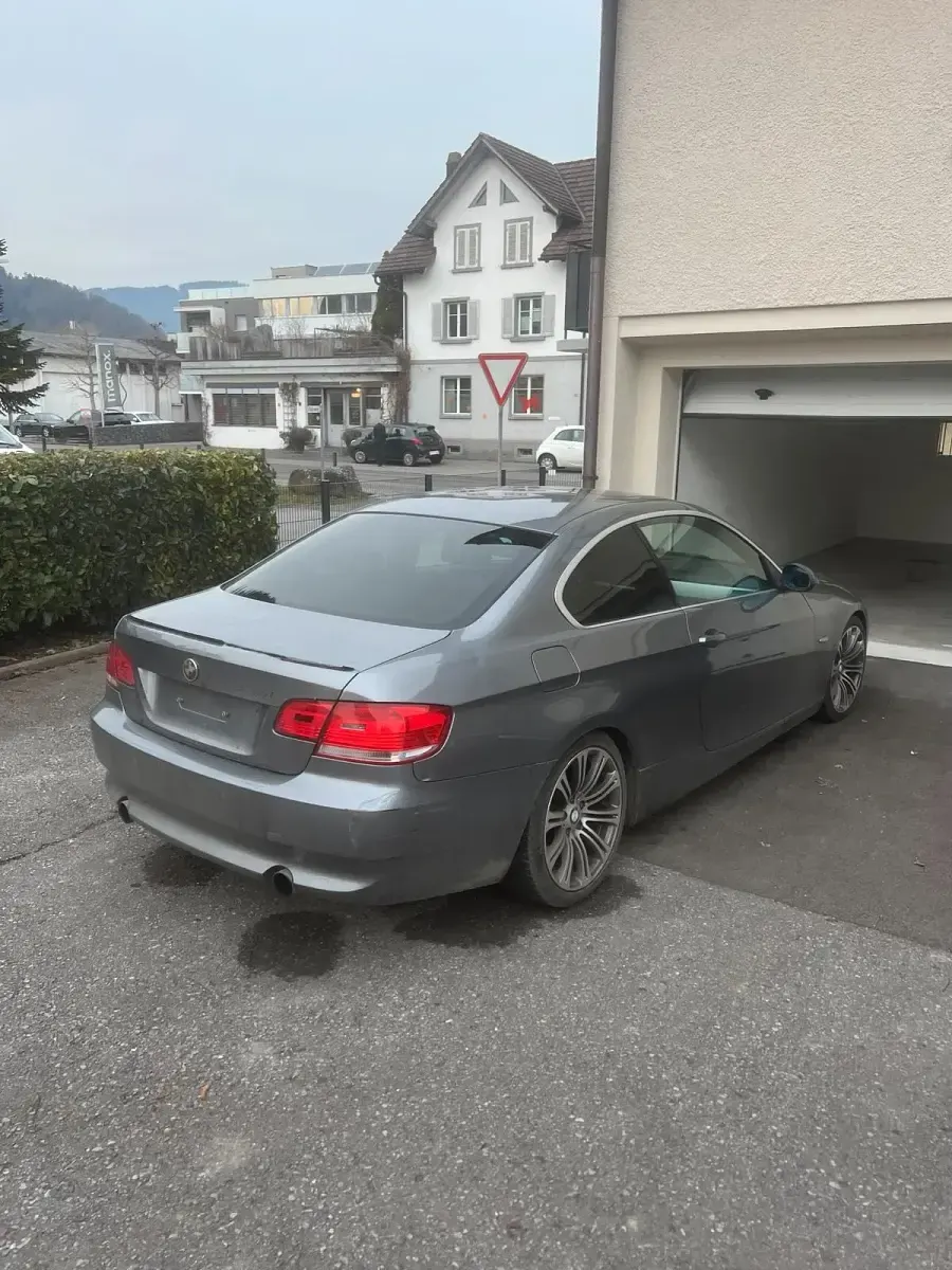 Gebraucht BMW 335 306 PS (225 kW) 2007 Grau Coupé