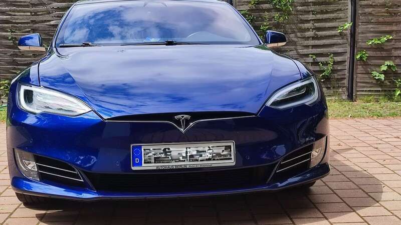 Blau Gebraucht 2018 Tesla Model S Limousine | 24.750 € - Bild 1/4