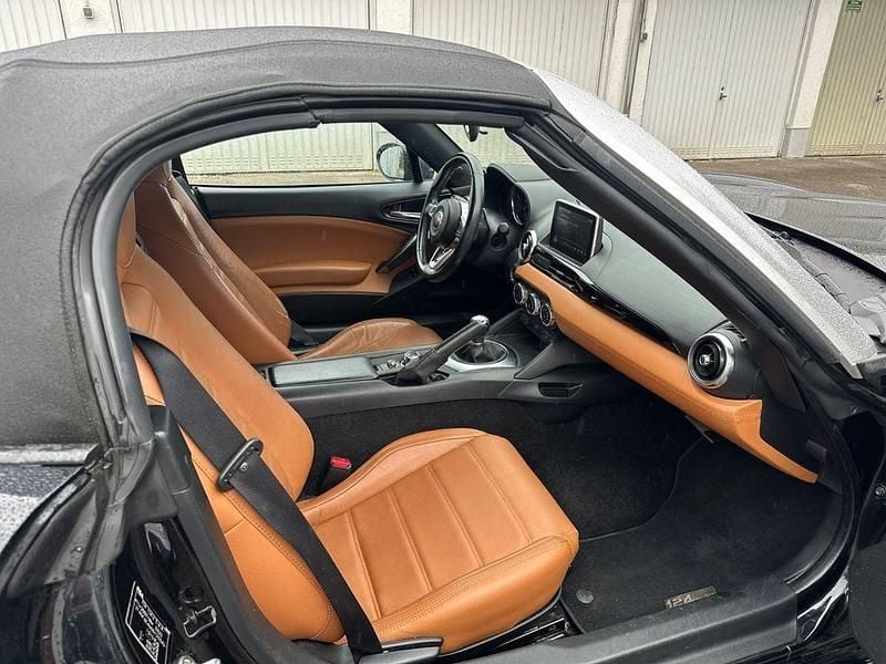 Gebraucht Fiat 124 Spider 140 PS (102 kW) 2017 Schwarz Cabrio