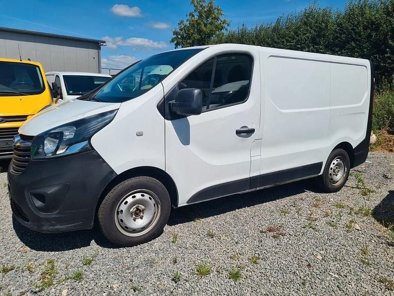 Weiß Gebraucht 2015 Opel Vivaro Van / Kleinbus | 3.999 € (Guter Preis) - Bild 1/4