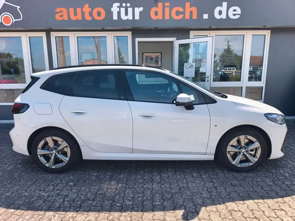 Gebraucht BMW 223 Active Tourer M Sport 218 PS (160 kW) 2024 Weiß Van / Kleinbus