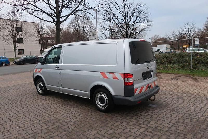 Gebraucht VW T5 140 PS (102 kW) 2012 Silber Van