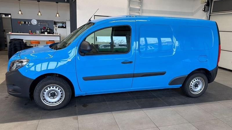 Gebraucht Mercedes Citan 111 116 PS (85 kW) 2021 Blau Van / Kleinbus