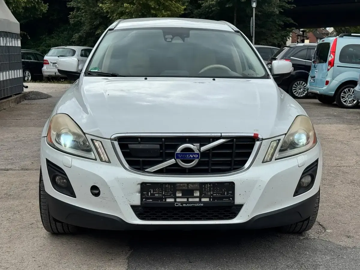 Gebraucht Volvo XC60 205 PS (150 kW) 2009 Weiß SUV