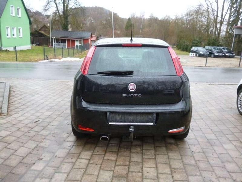 Gebraucht Fiat Punto Lounge 69 PS (50 kW) 2017 Colore esterno Kleinwagen