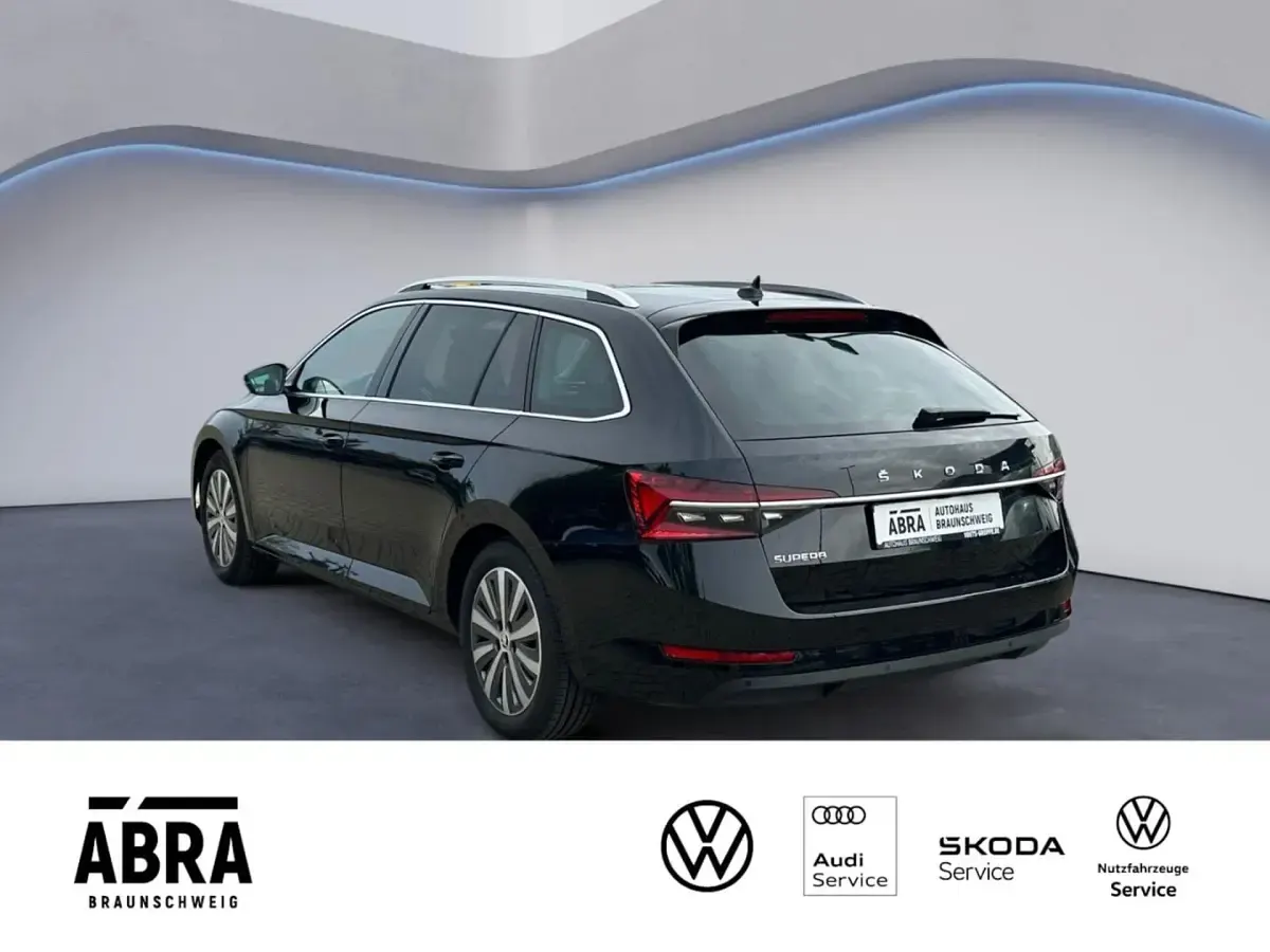 Gebraucht Skoda Superb Style 200 PS (147 kW) 2024 Schwarz Kombi