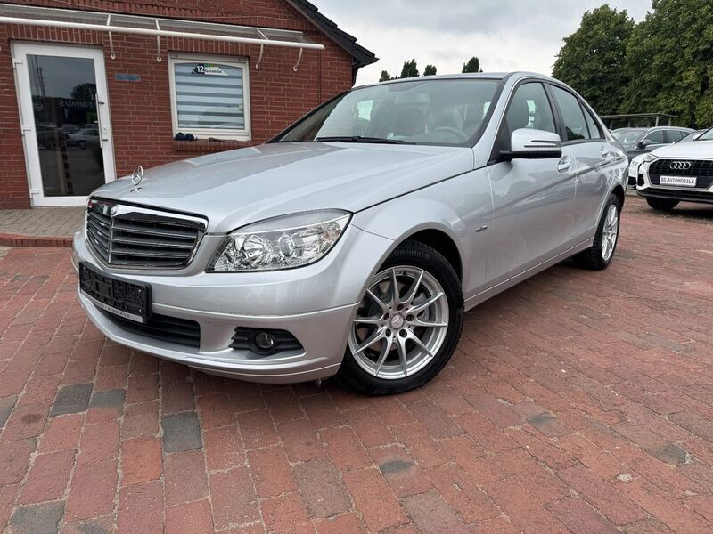 Silber Gebraucht 2010 Mercedes C180 Limousine | 8.900 € (Fairer Preis) - Bild 1/4