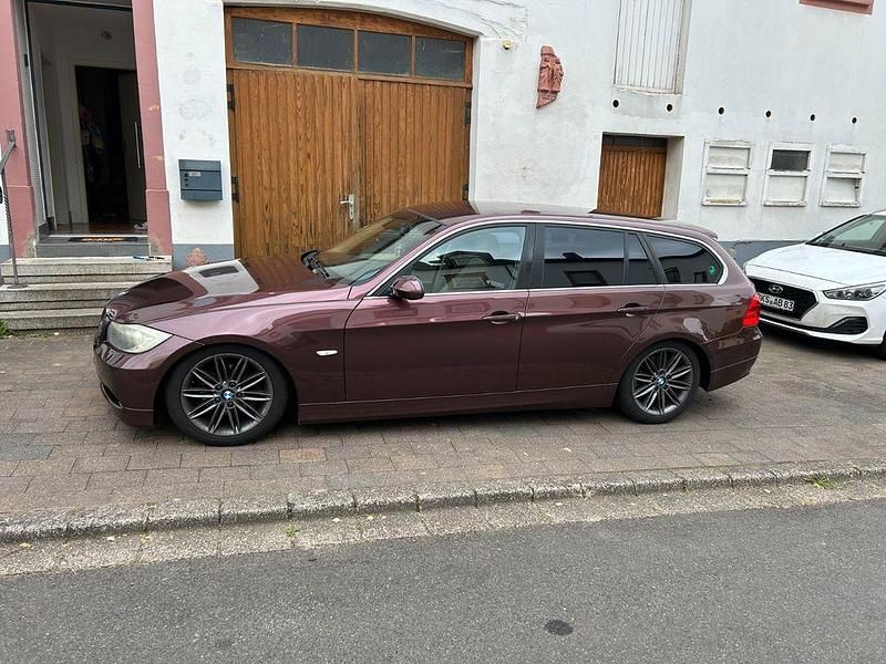 Rot Gebraucht 2006 BMW 325 Performance Kombi | 3.500 € (Superpreis) - Bild 1/4