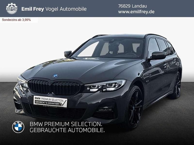 Grau Gebraucht 2022 BMW 330e M Sport Kombi | 31.990 € (Guter Preis) - Bild 1/3