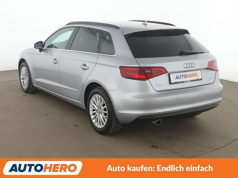 Gebraucht Audi A3 Ambiente 110 PS (80 kW) 2015 Grau Limousine