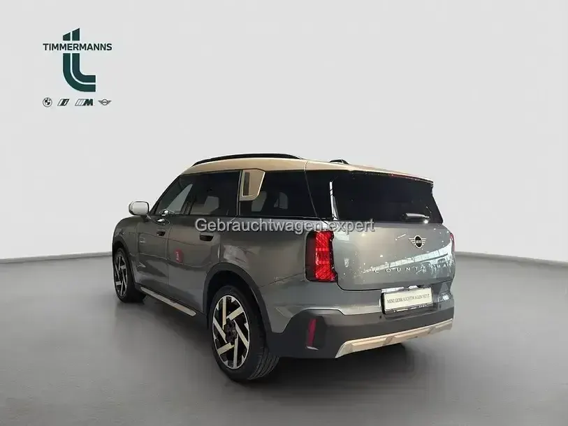 Gebraucht Mini Cooper Countryman Favoured 170 PS (125 kW) 2025  smokey green (metallic) SUV
