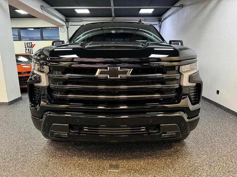 Neu Chevrolet Silverado 426 PS (313 kW) 2026 Schwarz SUV