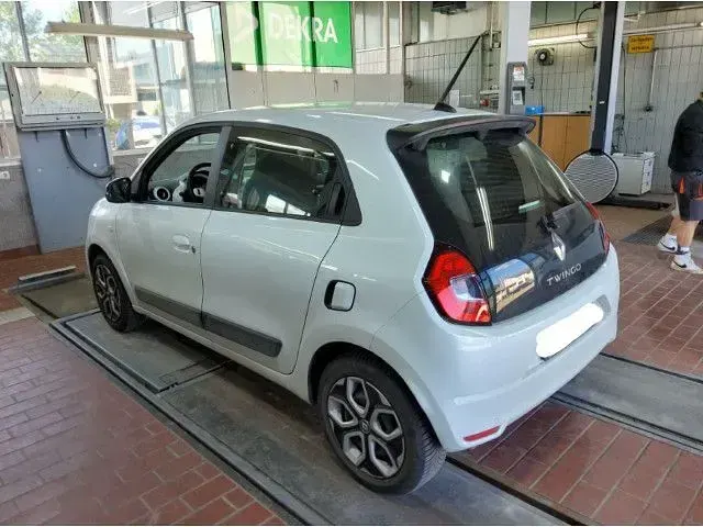 Gebraucht Renault Twingo Equilibre 65 PS (47 kW) 2024 Weiß Kleinwagen