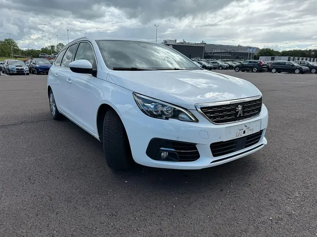 Gebraucht Peugeot 308 SW Allure 131 PS (96 kW) 2020 Weiß Kombi