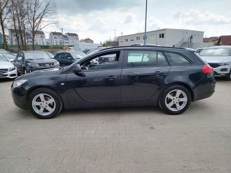 Gebraucht Opel Insignia 131 PS (96 kW) 2012 Schwarz Kombi