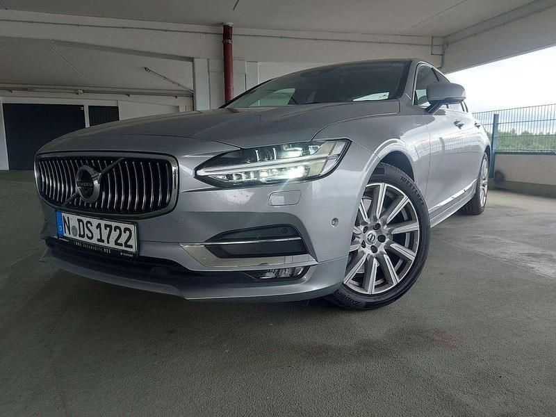 Grau Gebraucht 2018 Volvo S90 Inscription Limousine | 22.700 € (Guter Preis) - Bild 1/4