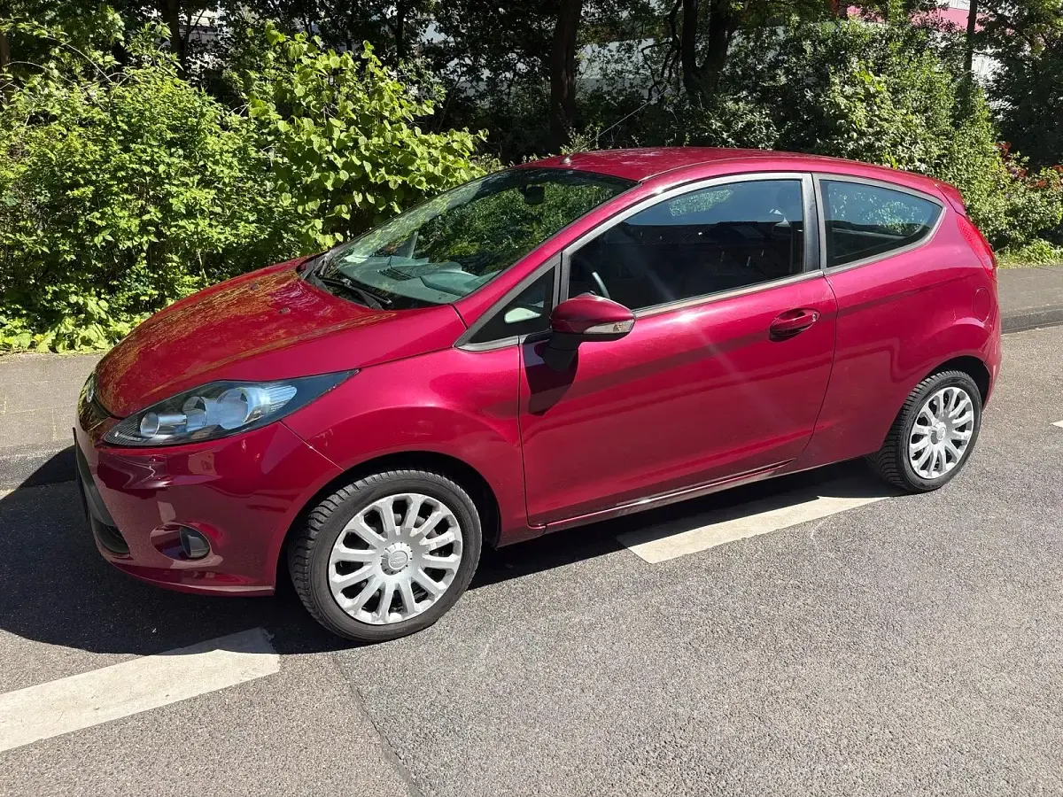 Gebraucht Ford Fiesta 60 PS (44 kW) 2009 Violet Kleinwagen