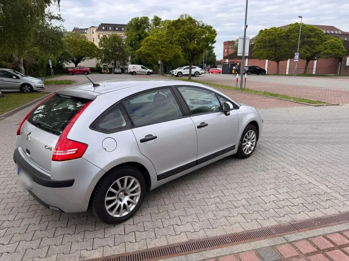 Usata Citroën C4 Style 88 CV (64 kW) 2007 Argento Berlina