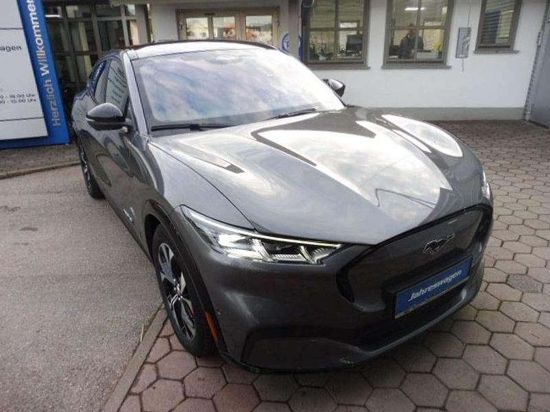 Carbonizedgrey metallic Gebraucht 2023 Ford Mustang Mach-E Premium SUV | 49.900 € (Teuer) - Bild 1/4