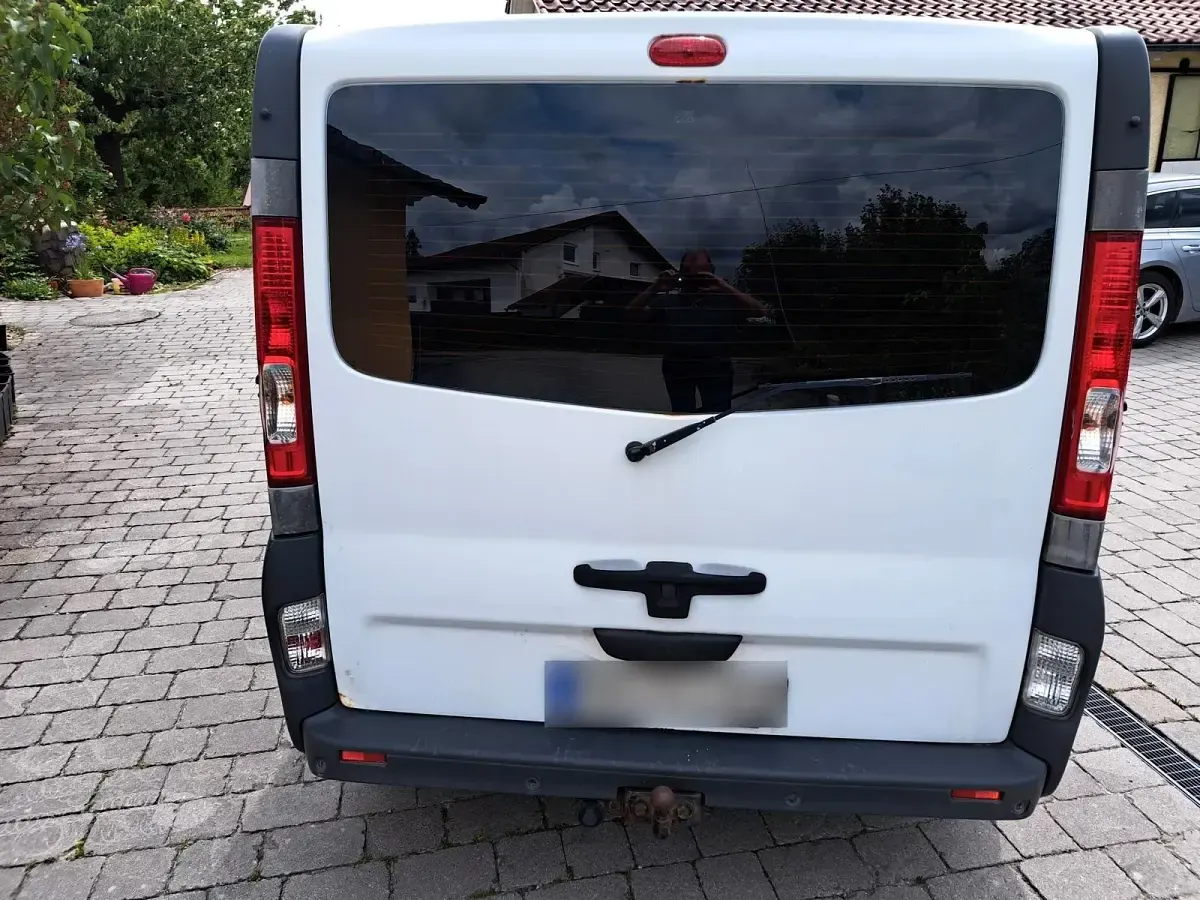 Używany Opel Vivaro 172 KM (126 kW) 2009 Biały Minivan