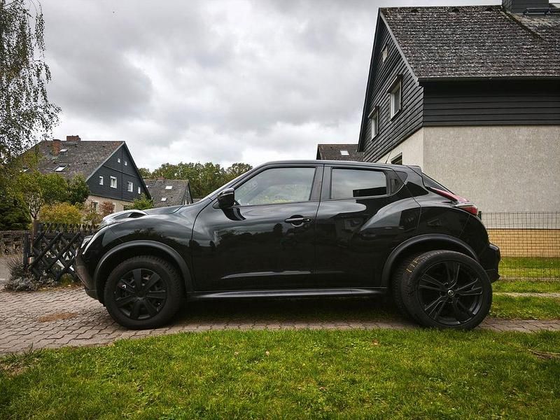 Schwarz Gebraucht 2017 Nissan Juke Black Edition SUV | 7.900 € (Guter Preis) - Bild 1/4