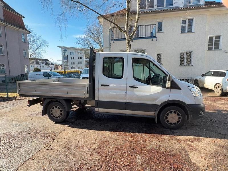 Gebraucht Ford Transit 131 PS (96 kW) 2021 Weiß Van / Kleinbus