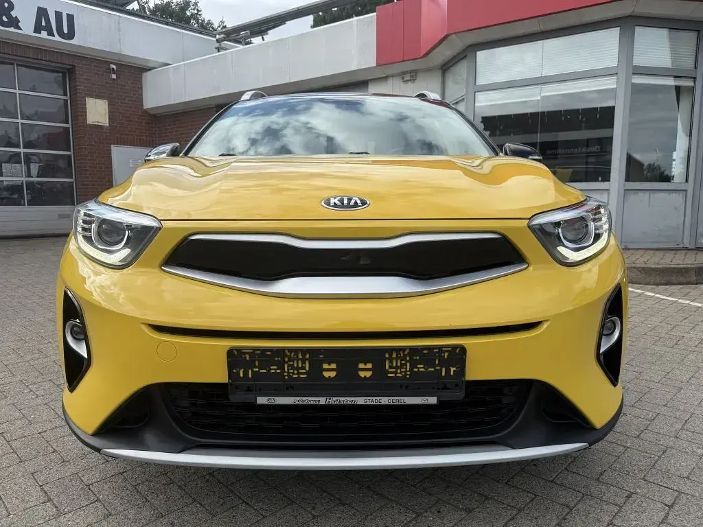 Gebraucht Kia Stonic Vision 120 PS (88 kW) 2018 (bmy) most yellow/black m SUV