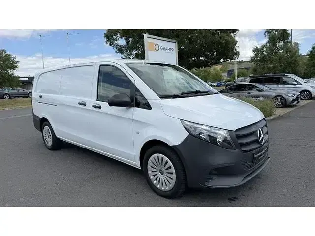 Gebraucht Mercedes Vito 163 PS (119 kW) 2025 Weiß Van